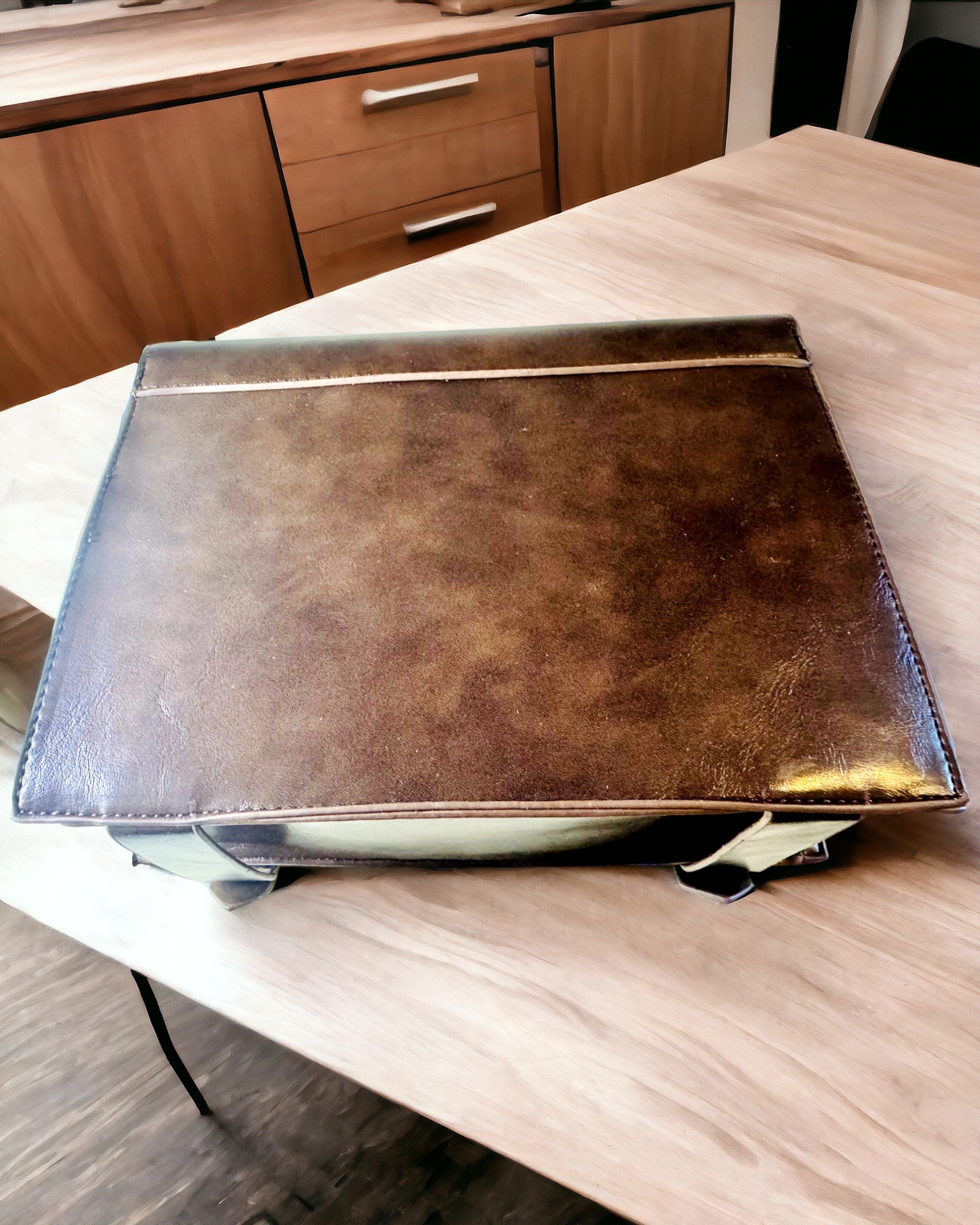 Crossbody-väska med vintage klockmotiv - Mångsidig satchelväska med PU-läderstruktur