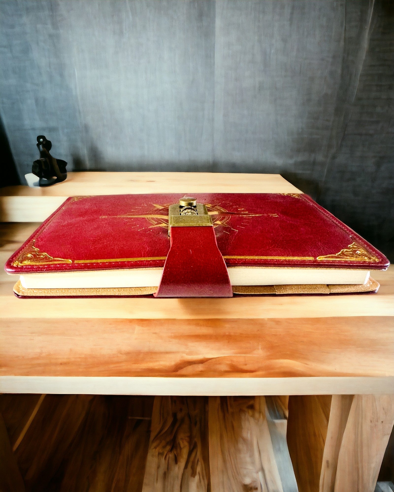 Notatnik Premium med Kodlås A5 - Vintage Stil med Kompass, Japansk Design, Kontorsmaterial för Studenter och Företag. Personalisering med Gravyr