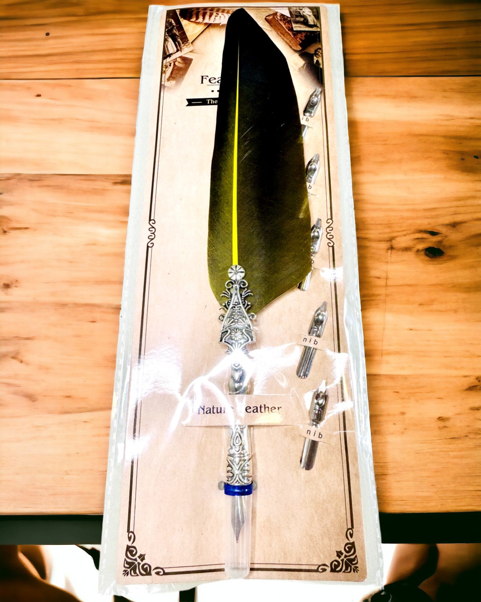 Vintage kalligrafipenna med naturlig gåsfjäder – Perfekt present till Mors dag eller Lärare. Gravyr