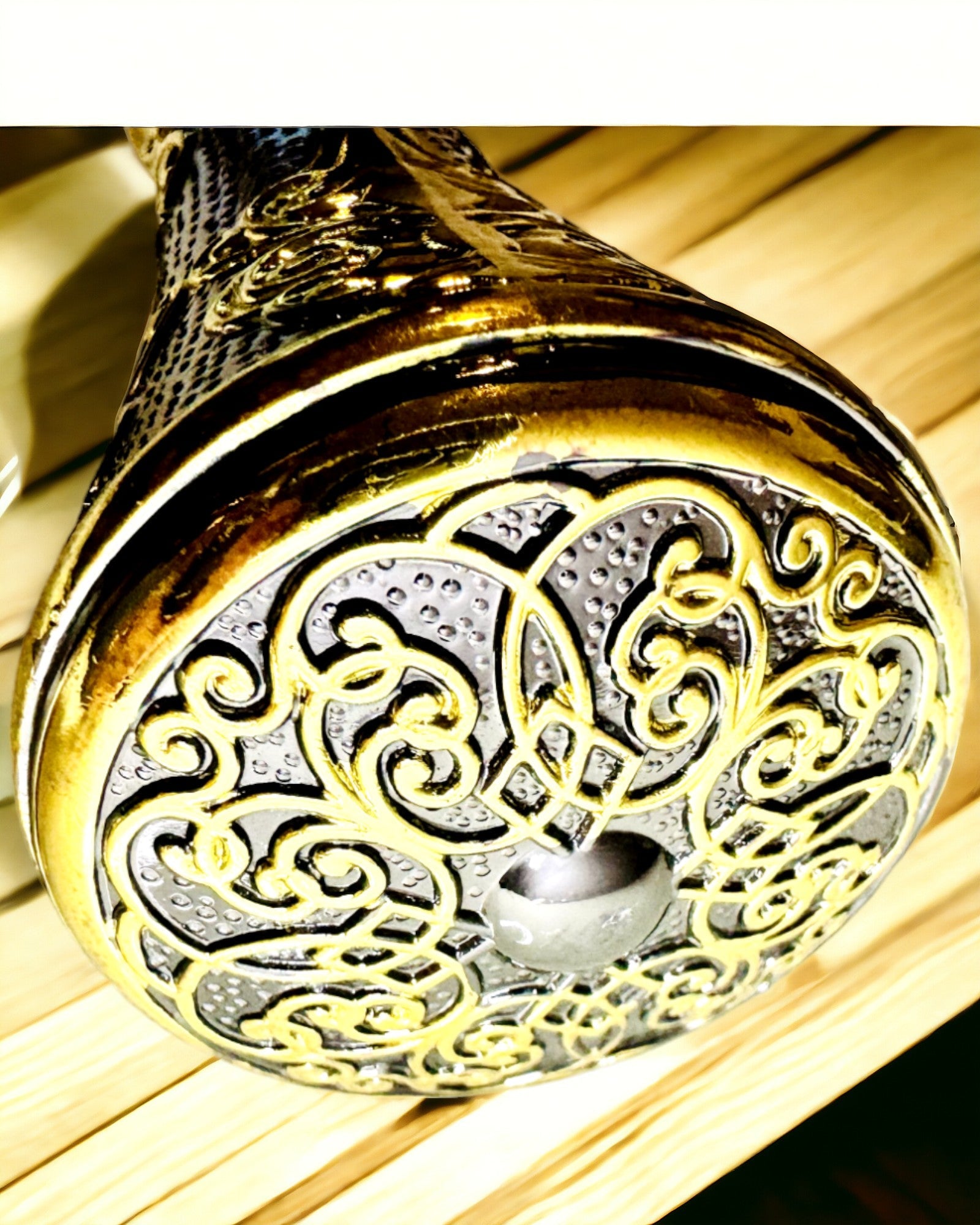 Luksusowa Laska med Guldhandtag i Form av en Blomma – Elegant och Moderiktig, 93 cm