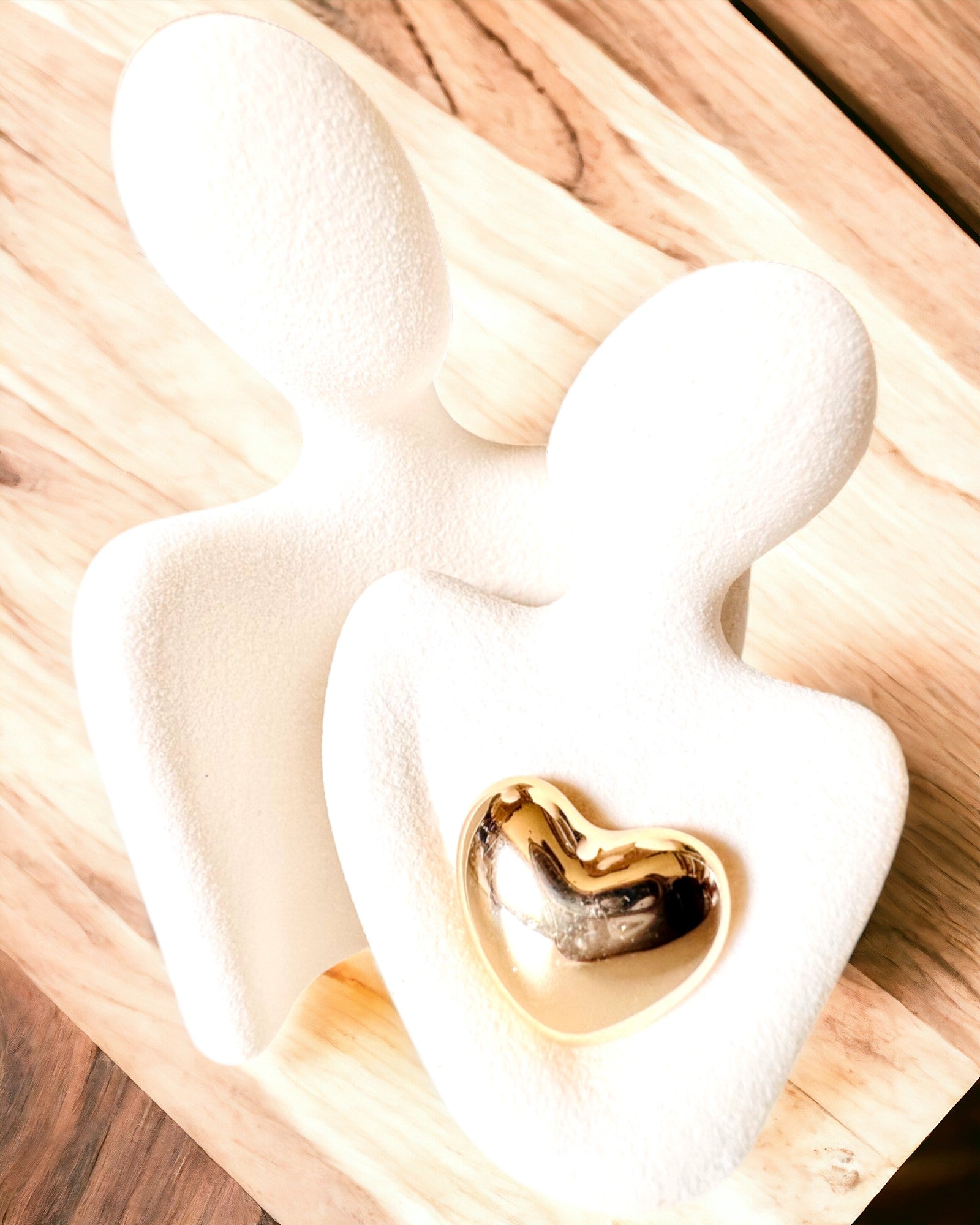 "Kärlek i hjärtat – Keramiska Familjefigurer", möjlighet till gravyrpersonalisering