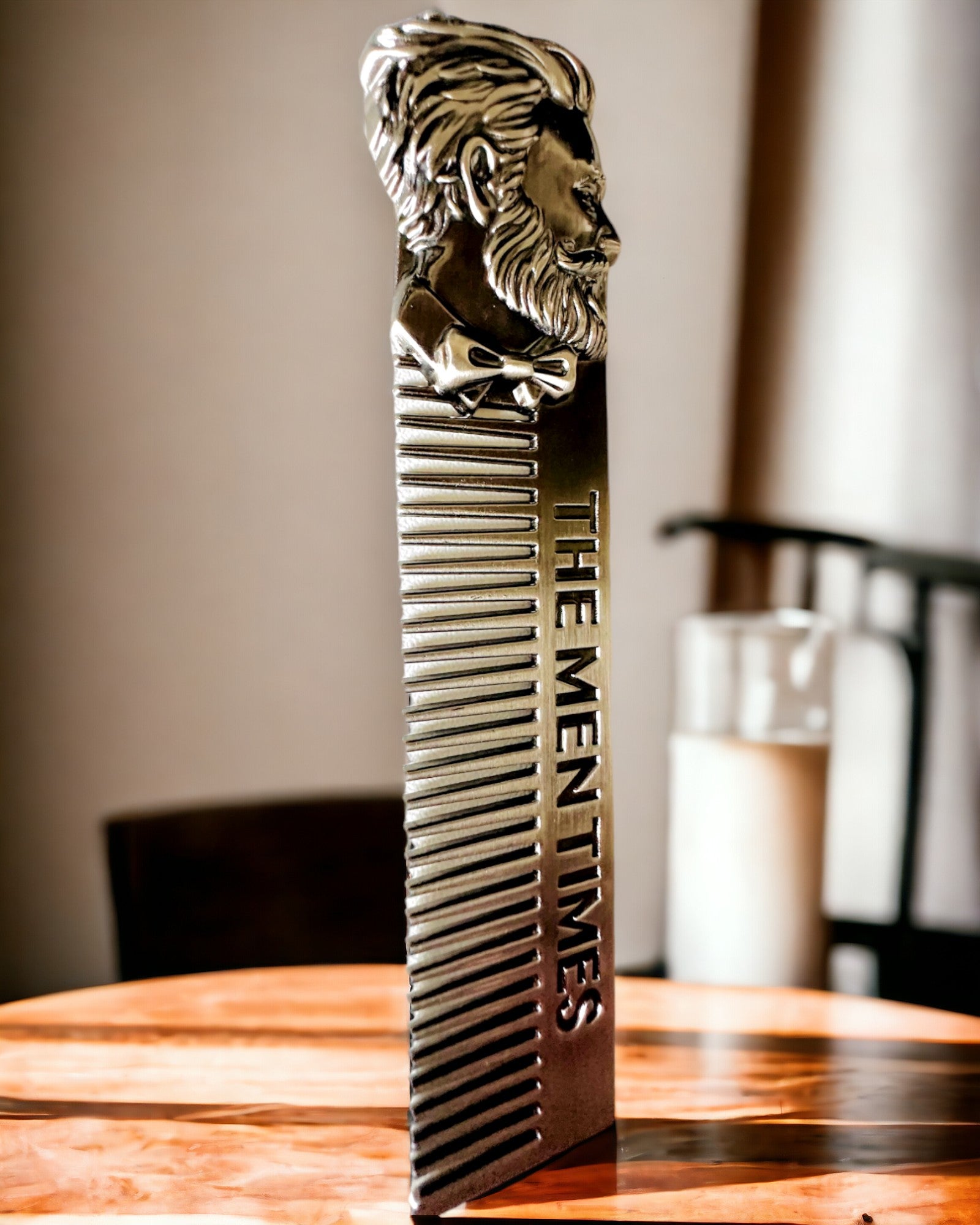 GroomMaster - Elegant Metallkam med Gravyr, personlig anpassning med gravyr