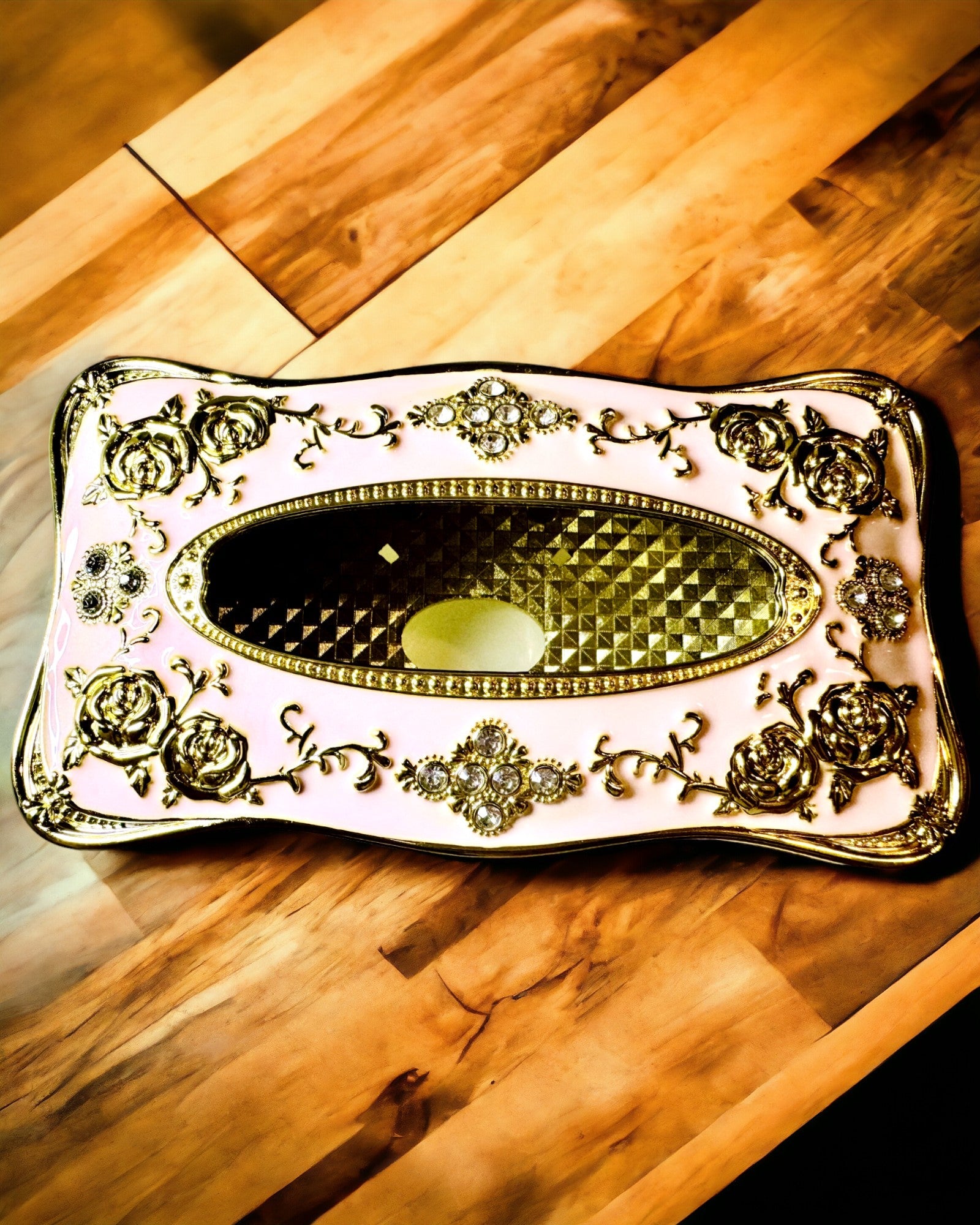 Elegant Rosa Låda för Näsdukar med Präglade Rosor – Lyxig Detalj för Vardagsrum, Hotell eller Klubb