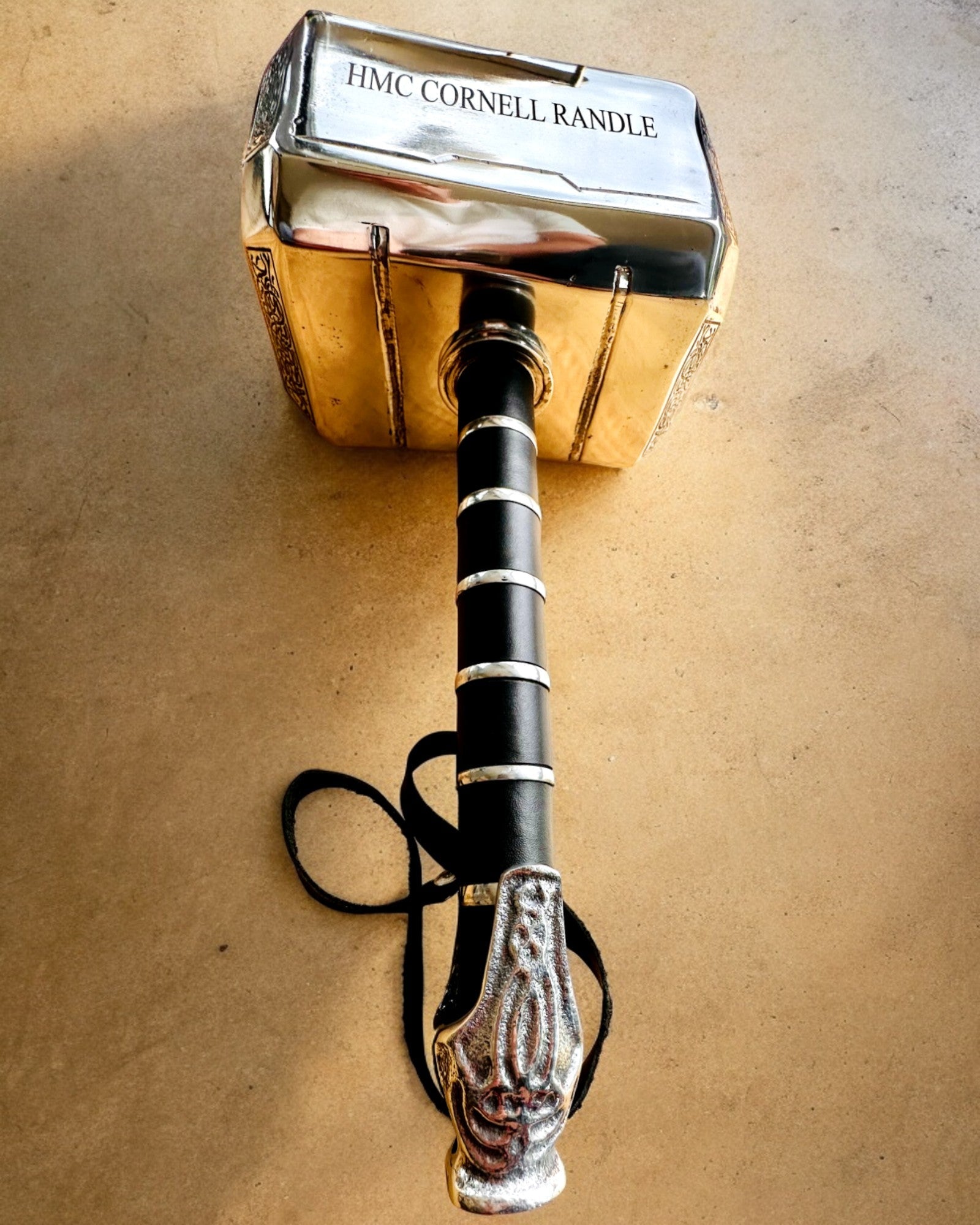 Mjölnir "Chief" - Handgjord hantverkshammare, anpassad med gravyr som present