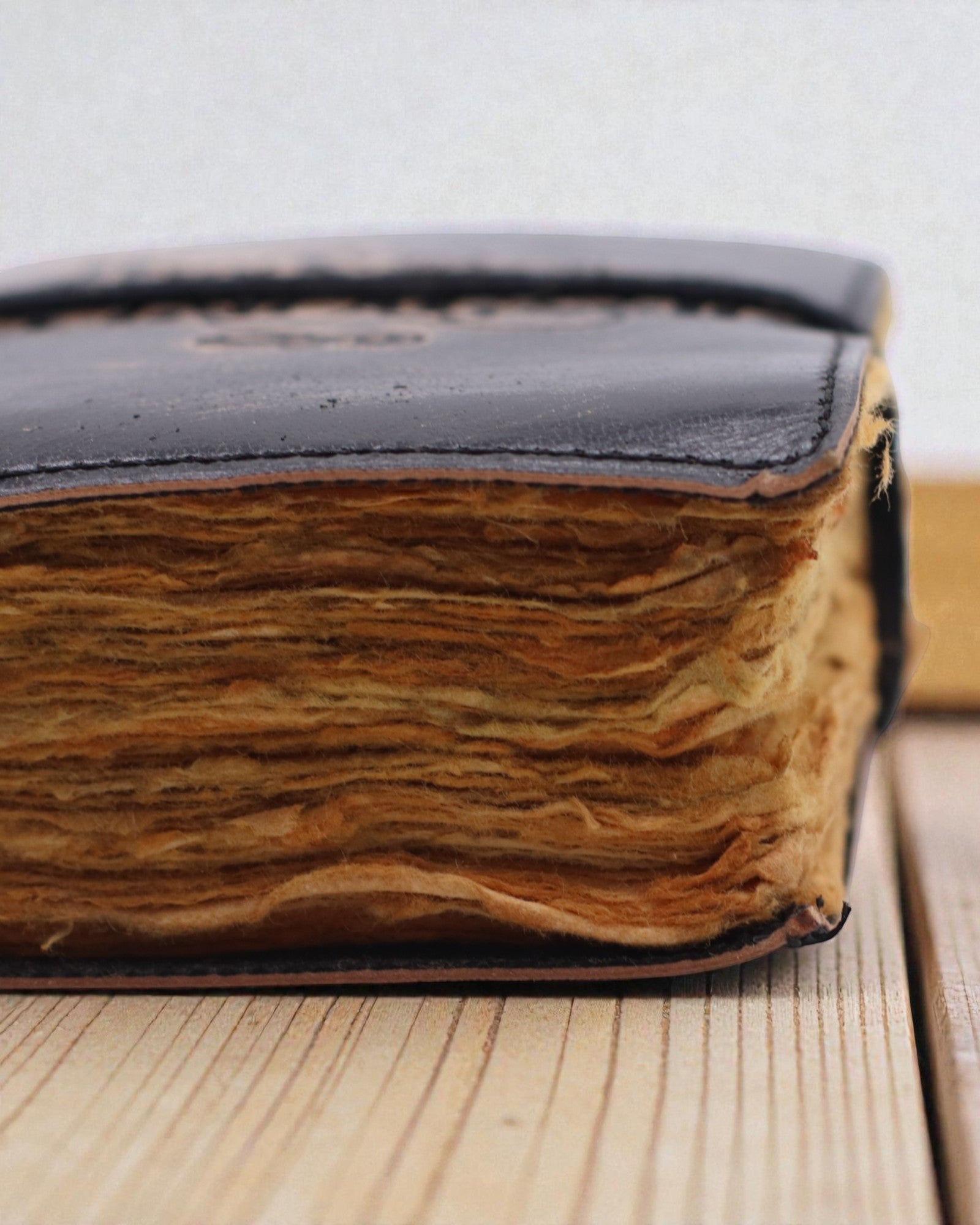 Narratio Anima – Anteckningsbok i läder Berättelserna jag berättar för mig själv