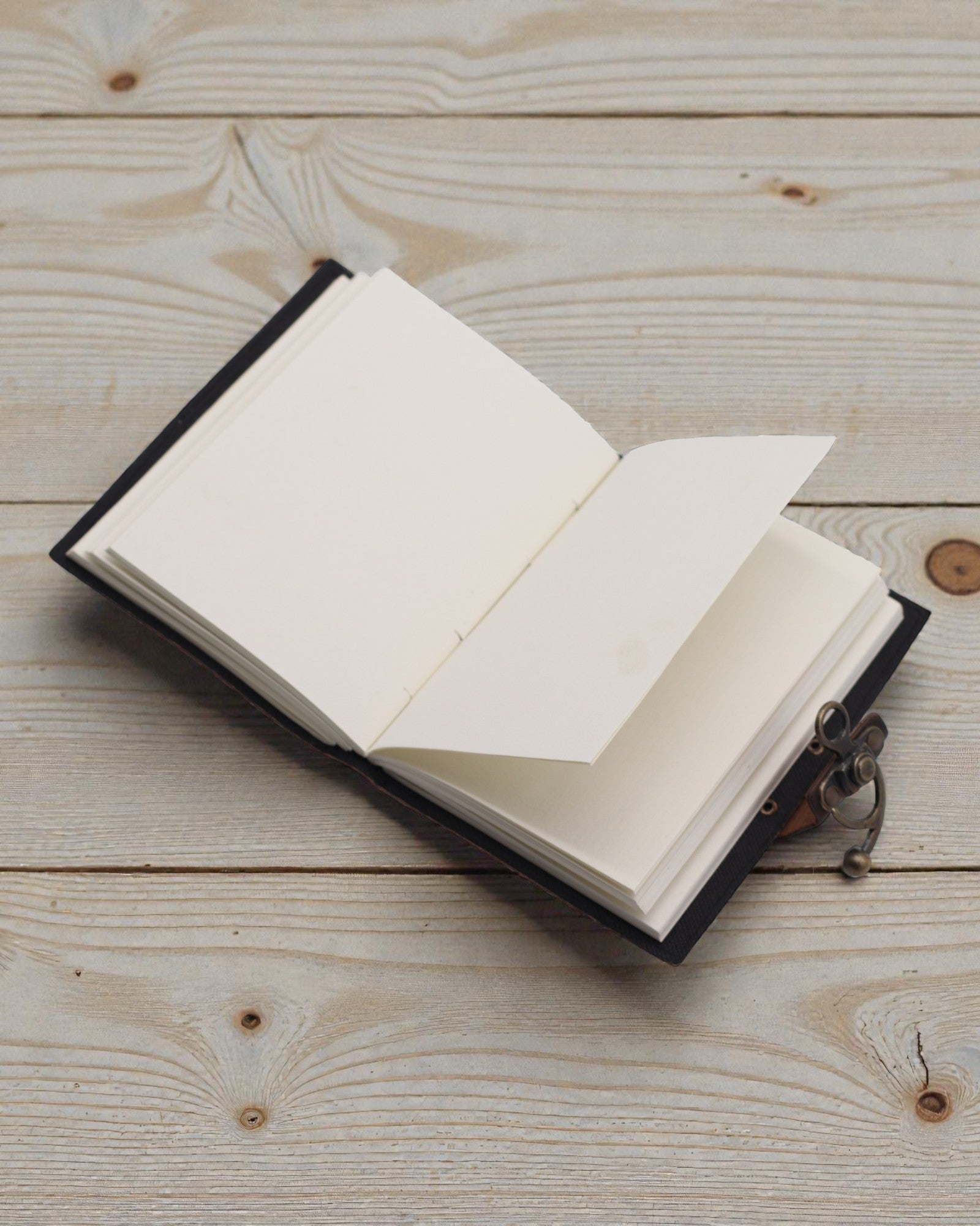 Motiverande läderanteckningsbok Ge aldrig upp dina drömmar – 17,8 × 12,7 cm