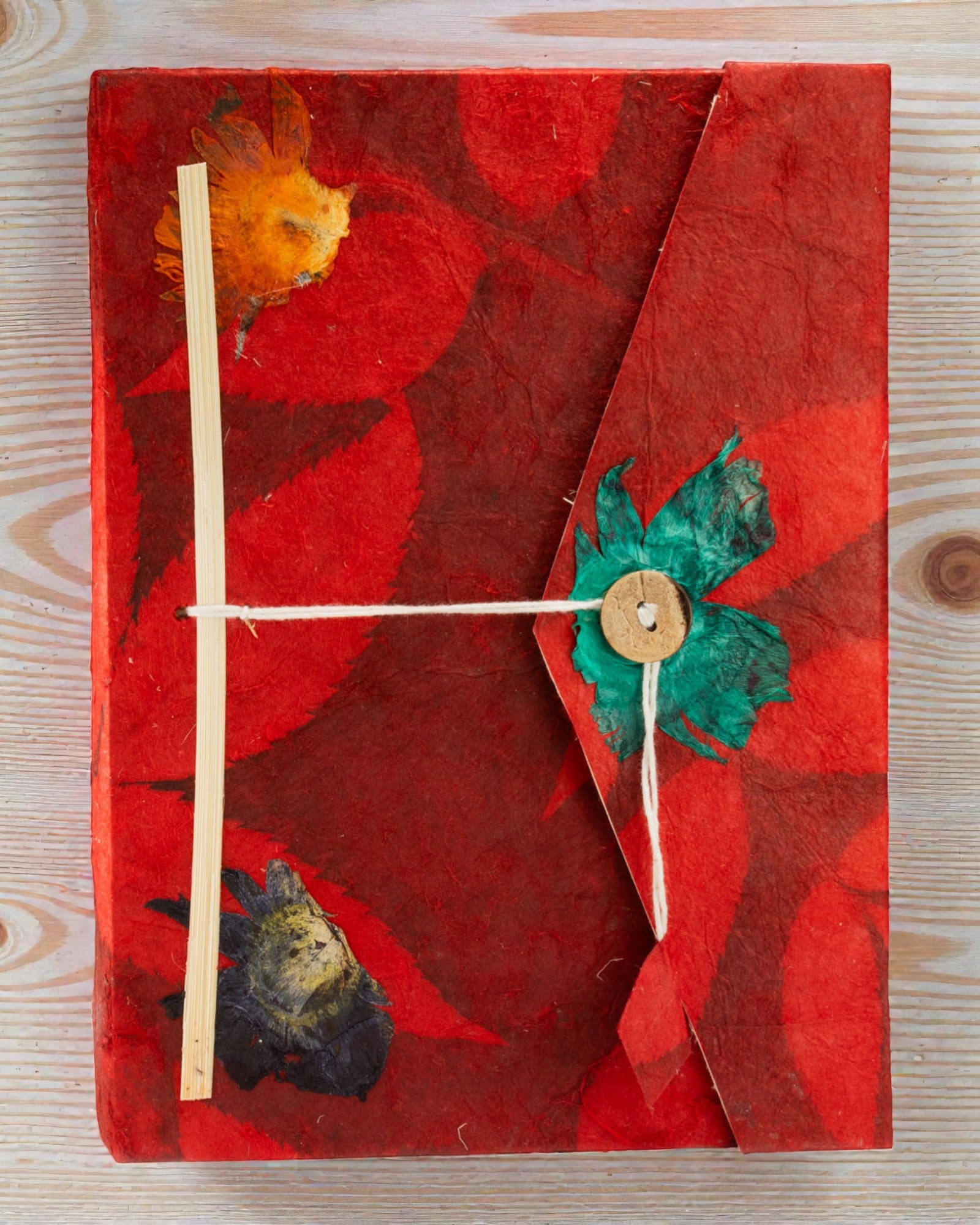 Konstnärlig anteckningsbok Lokta Ruby Bloom – Djärva blommor (45 blad, 21 x 15 cm)