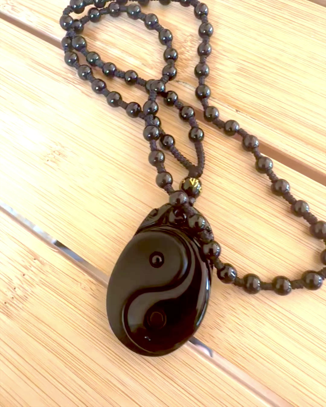 Obsidian Yin Yang Amulett med Gravyr - Harmoni och Skydd, personalisering med gravyr som present