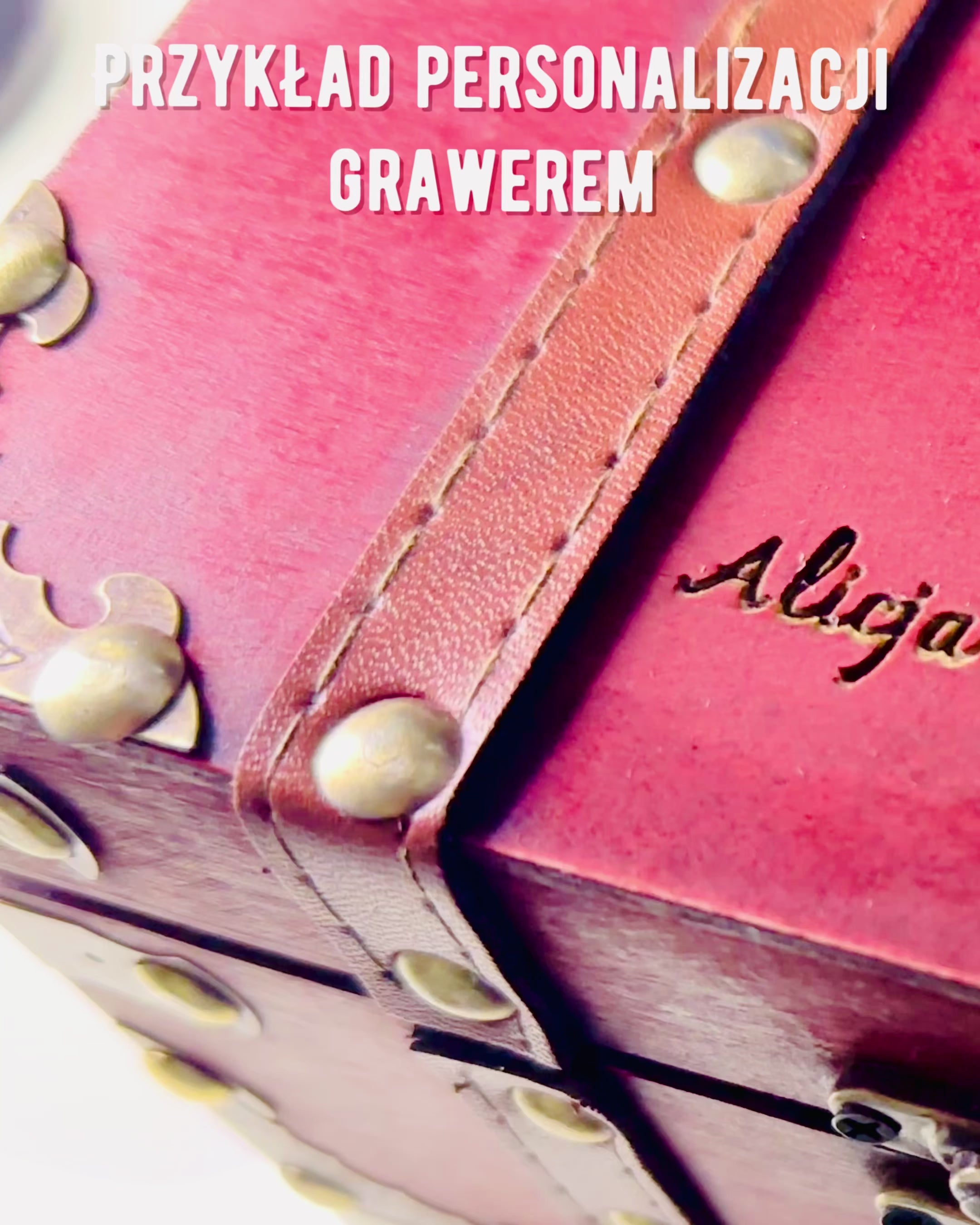 Trälåda 'Piratens Skattkista' – Vintage Smyckes- och Kuriosalåda