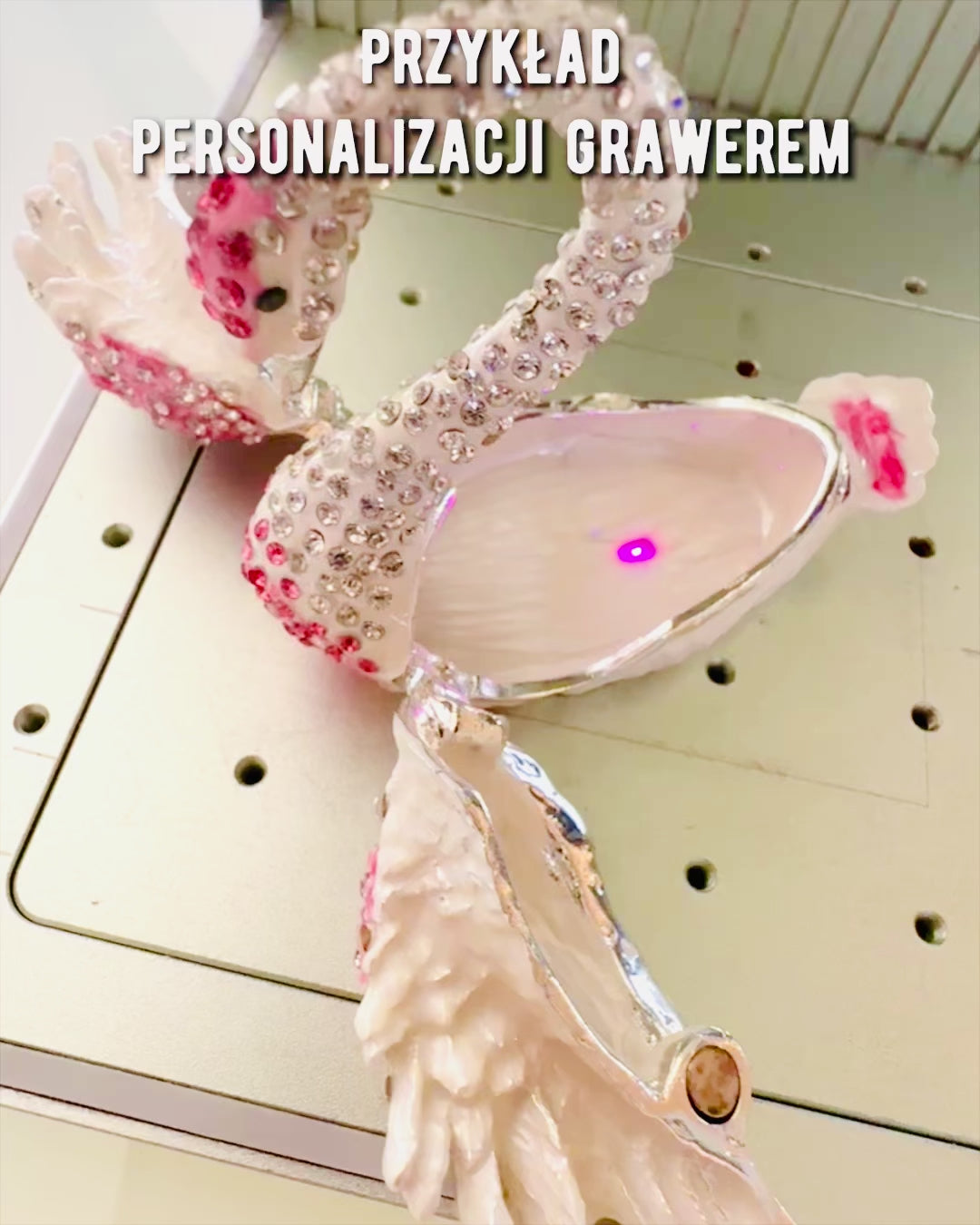 Elegant Smyckeskrin "Svanens Juvel" - personalisering med gravyr