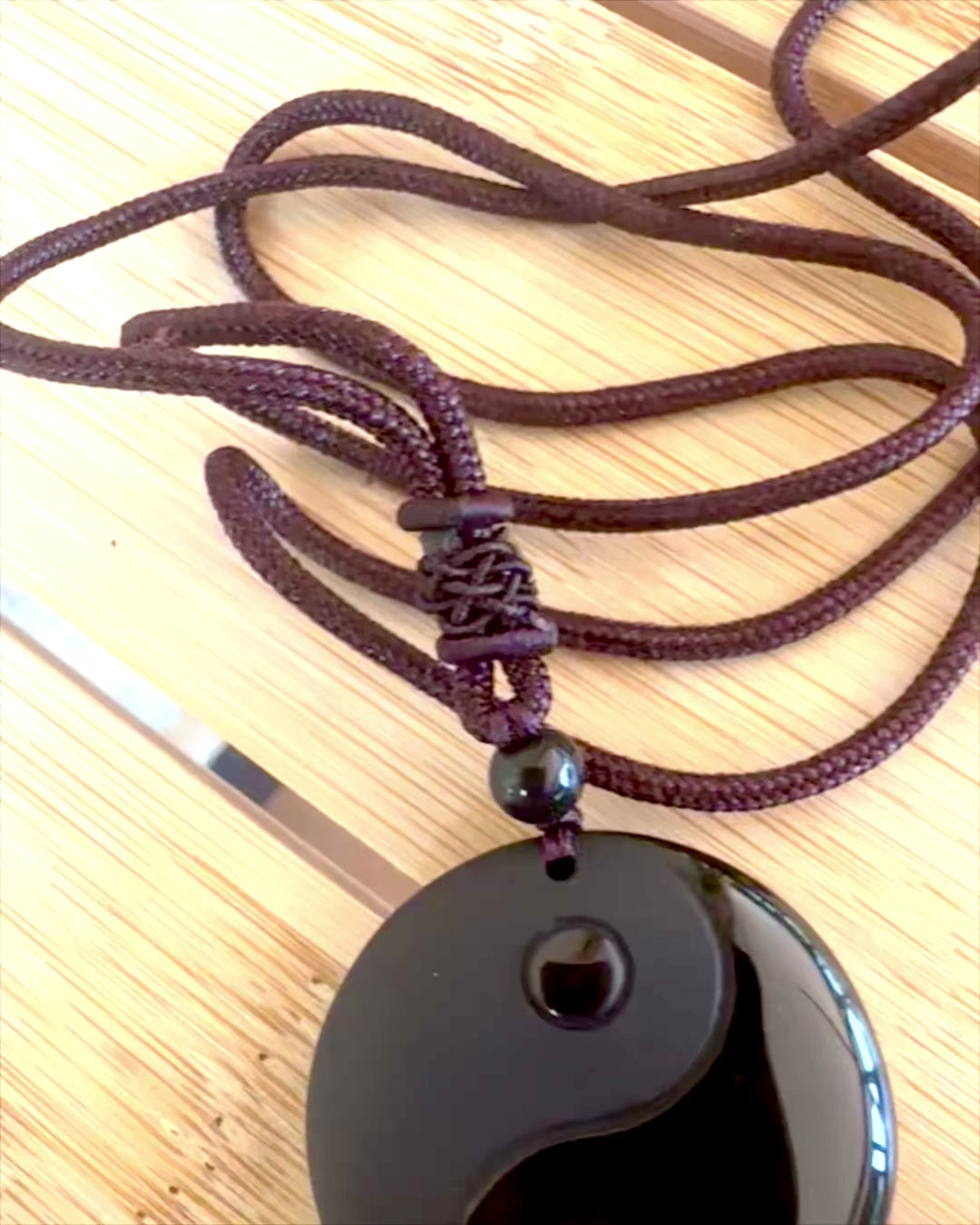Boho-halsband med Obsidian Yin Yang Tai Chi, möjlighet till personlig gravyr som present