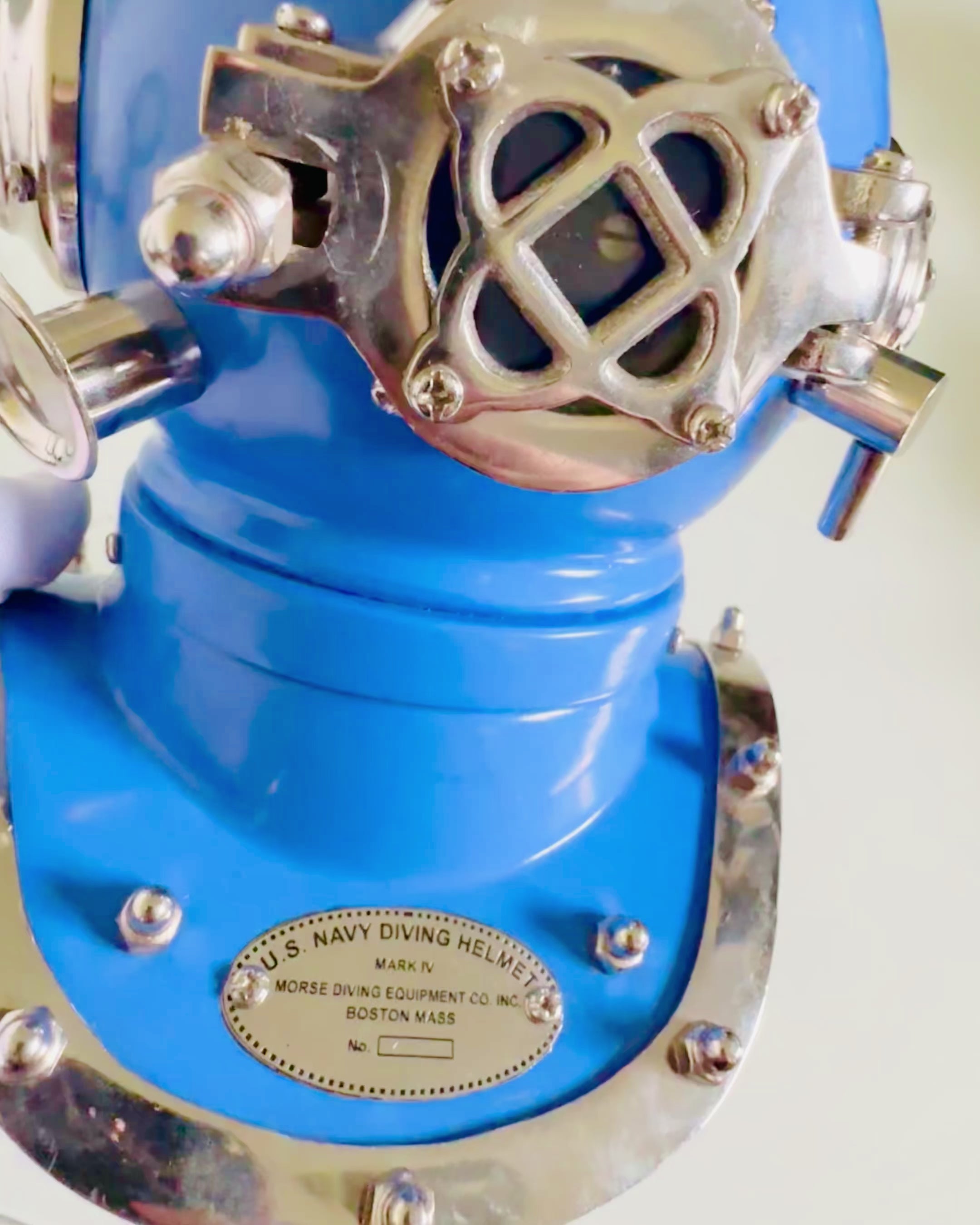 Djupupptäckarens Hjälm - Samlarutgåva med Graveringsmöjlighet, 35 cm, present till brandman eller dykare