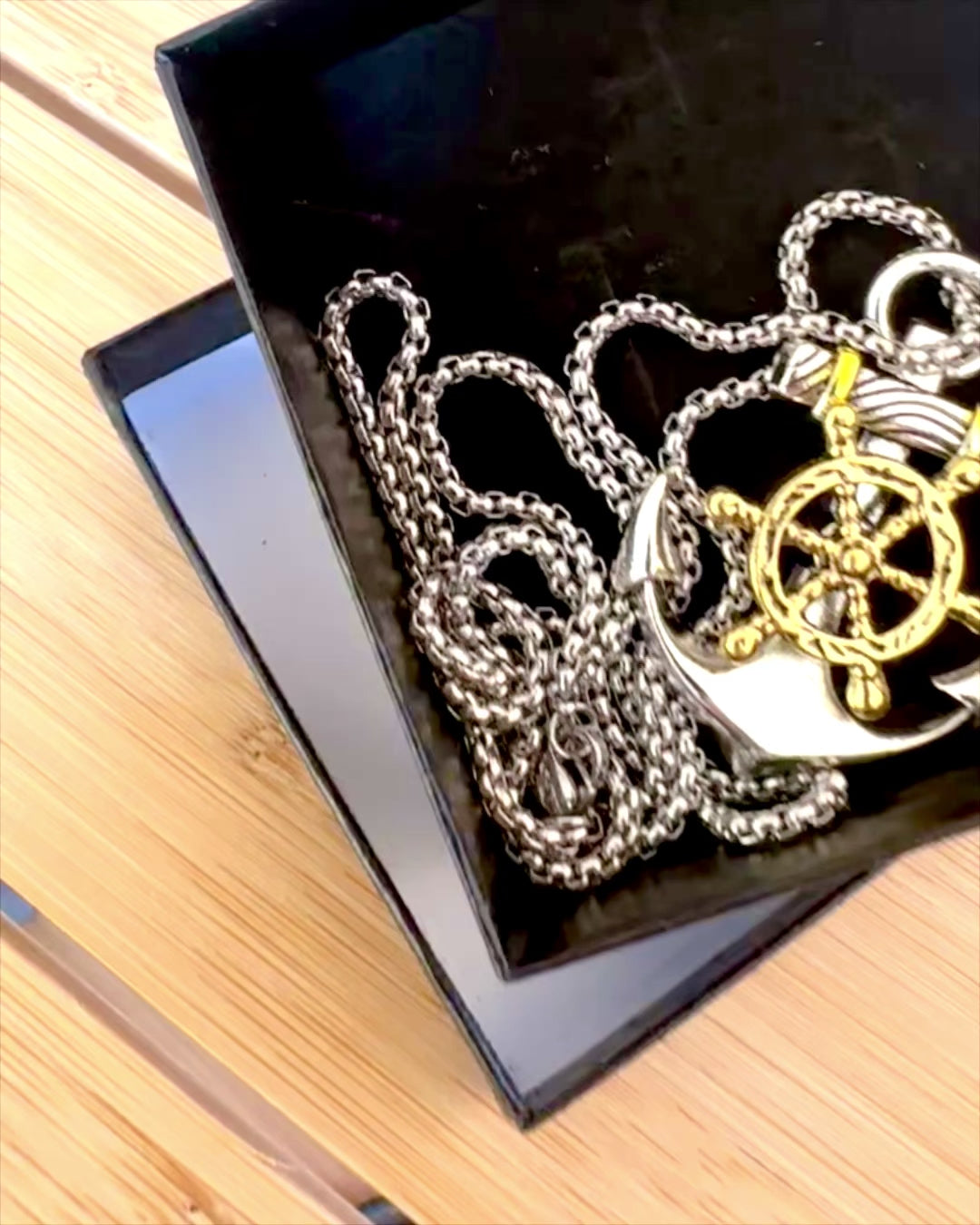 Amulett Sjöankare Kapten, halsband med möjlighet till gravyr som present