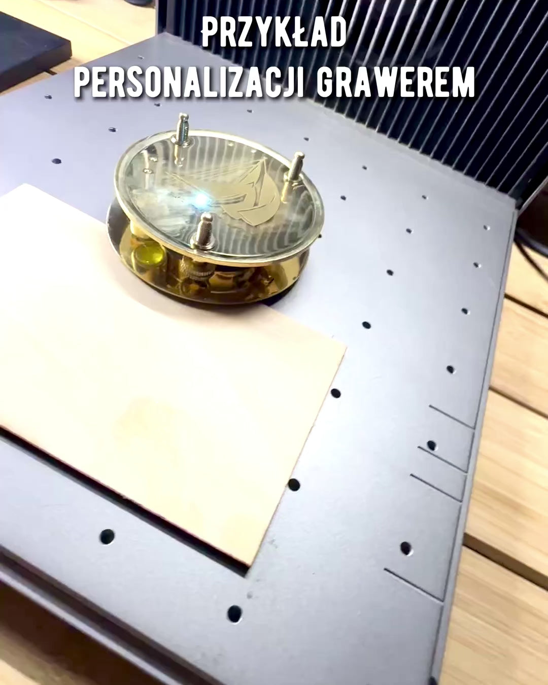 Kaptenens kompass "Odkrywca 2" - möjlighet till personlig gravyr som present, 2 färgvarianter att välja mellan