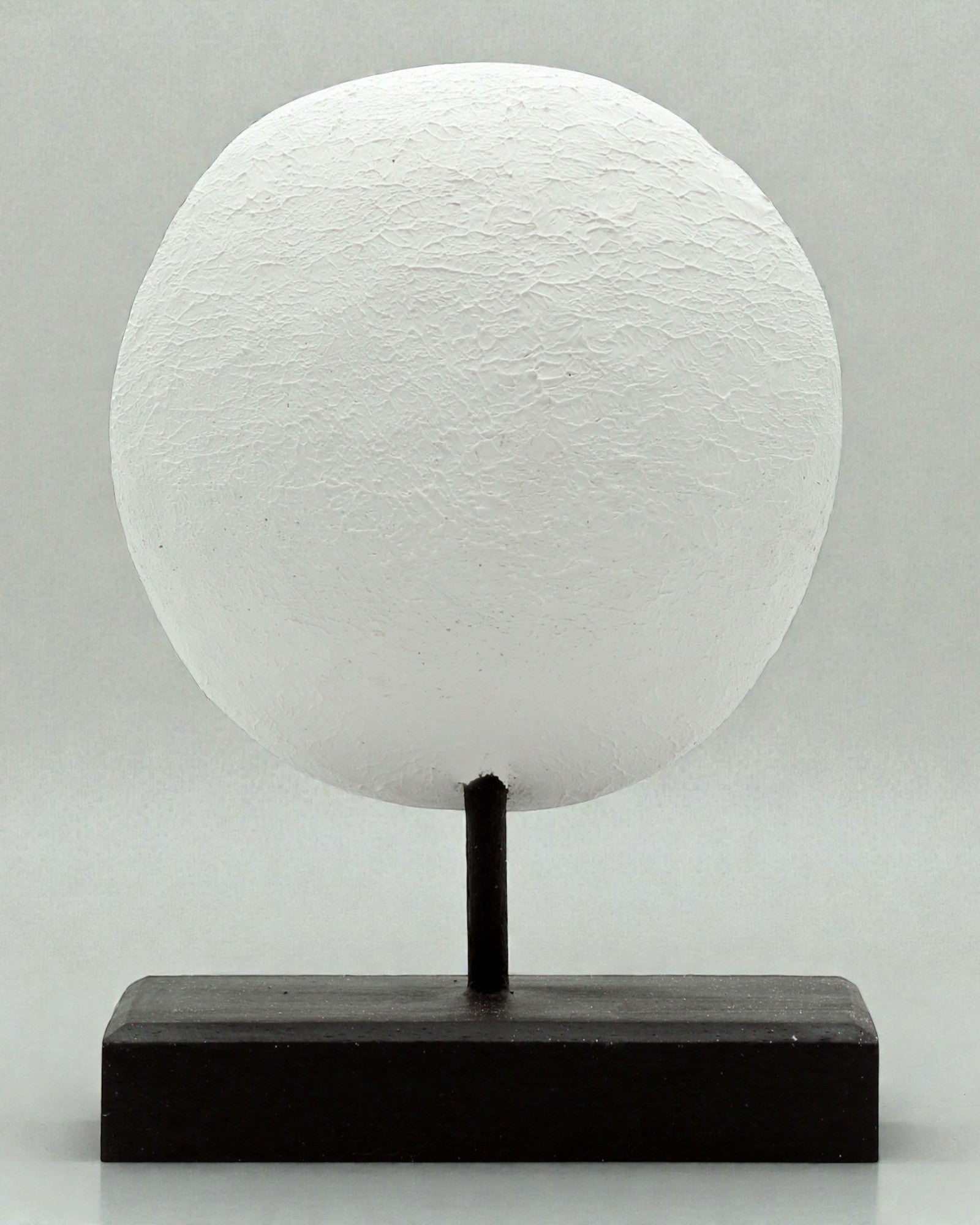 Timoresisk mask Förfädernas väktare 27x20 cm – Vit