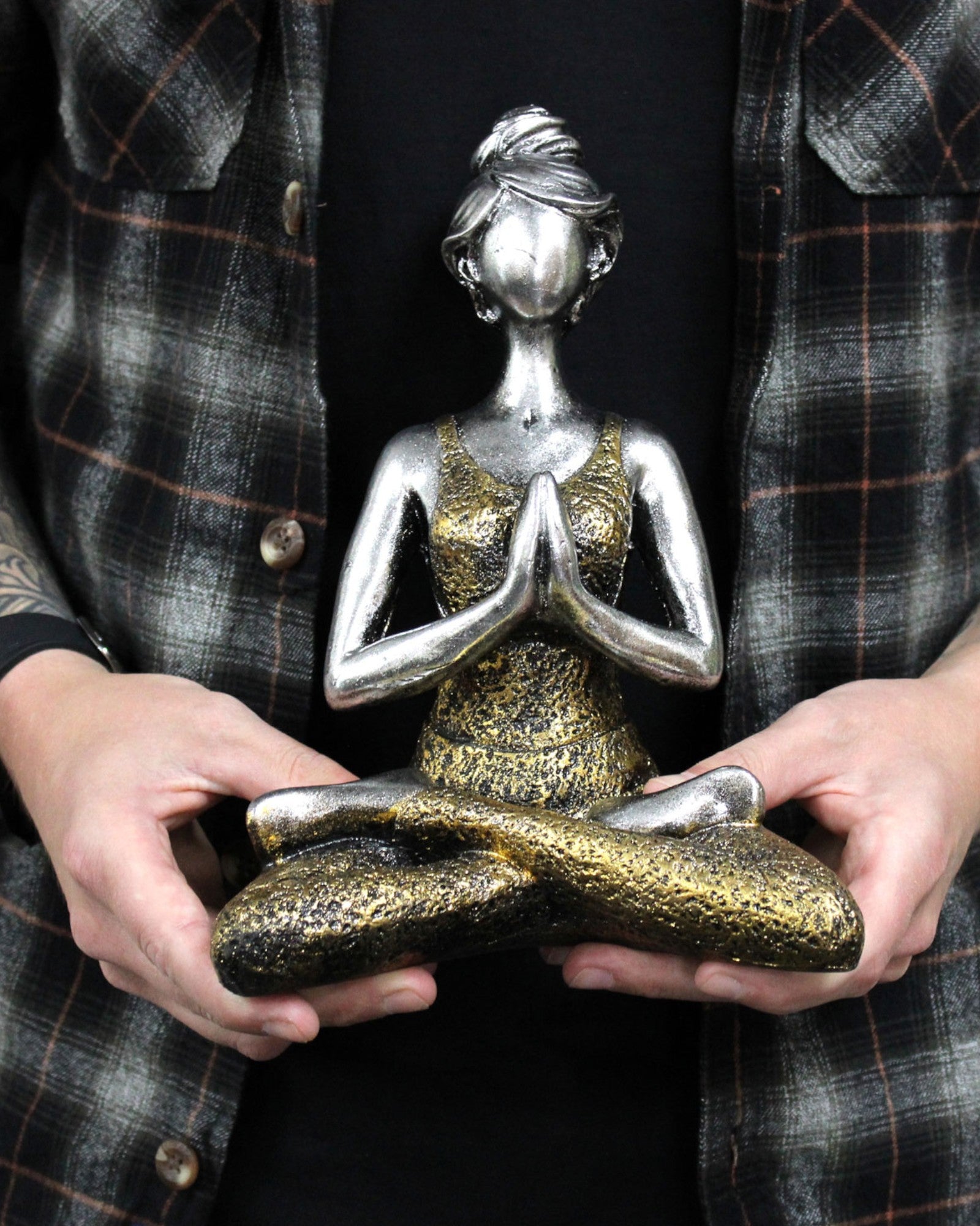 Kvinnlig figur 24 cm – Yoga guld-turkos energi