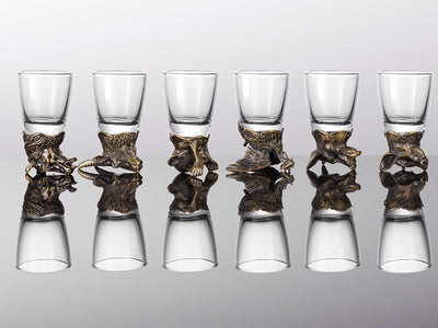 Set med 12 snapsglas à 25ml + karaff 250ml, med möjlighet till personlig gravyr