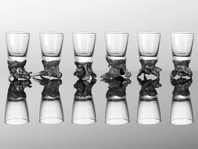 Set med 12 snapsglas à 25ml med karaff 250ml, med möjlighet till personlig gravyr