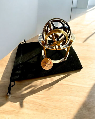 Astronomisk klocka "Kosmisk Harmoni" - möjlighet till personlig gravyr