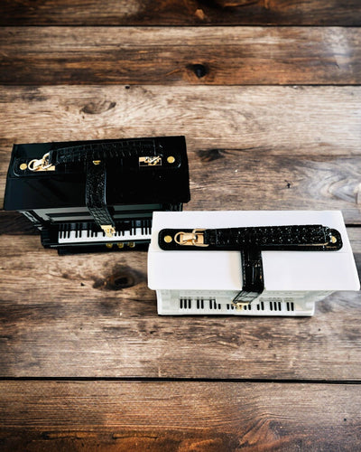 Damväska “Elegancki Fortepian” i Svart och Vitt