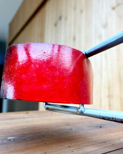 Metallvinställ 40 cm långt, i form av en motorcykel med möjlighet till gravyr som present