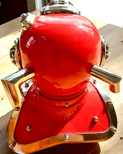 Djupupptäckarens Hjälm - Samlarutgåva med Graveringsmöjlighet, 35 cm, present till brandman eller dykare