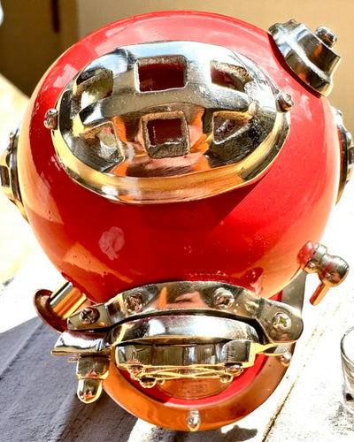 Djupupptäckarens Hjälm - Samlarutgåva med Graveringsmöjlighet, 35 cm, present till brandman eller dykare