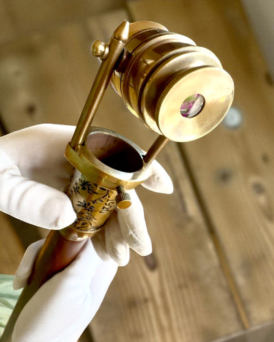 Navigatorstav 2.0 med kompass och dold kikare, möjlighet till personlig gravyr som present