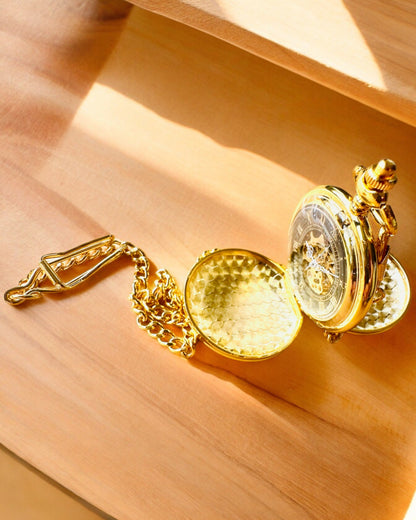Grand Elegance Fickur med Dubbel Lock, Manuell, Guld Färg, med gravyr som present