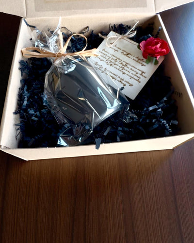 Intentionellt sojavaxljus Obsidians – självförtroende och inre styrka, 250 ml, möjlighet till anpassning som present