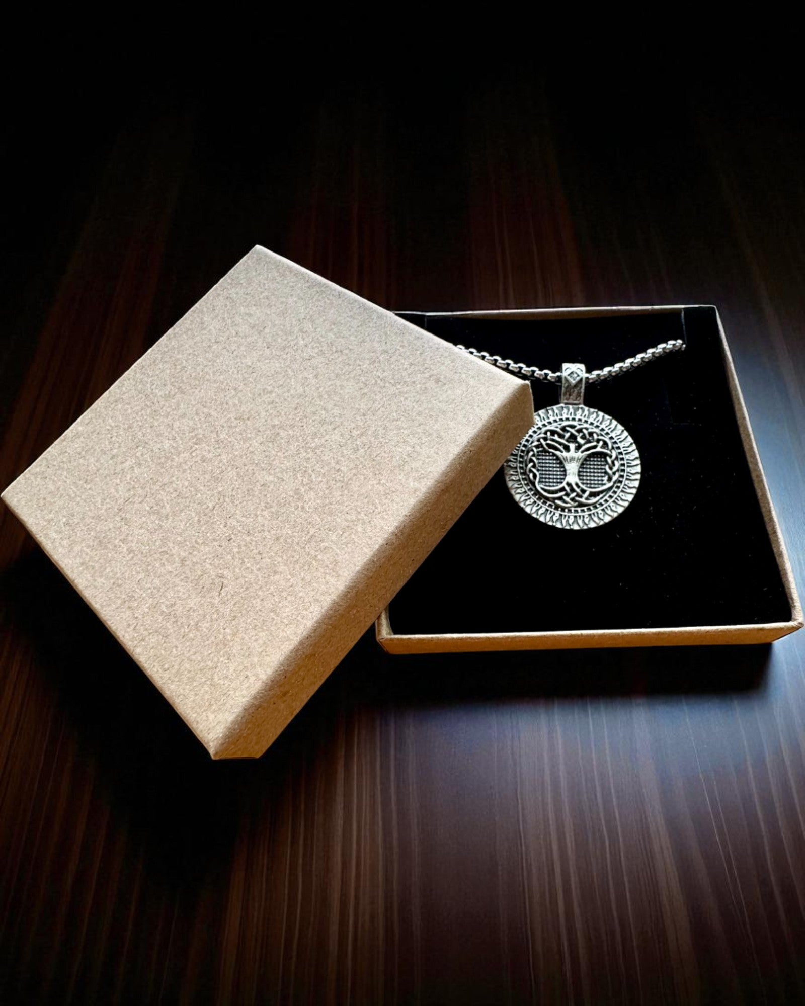 Amulett Livets Träd med Graveringsmöjlighet - halsband "Naturens Vitalitet", personalisering