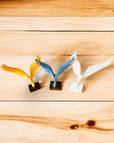 Elegant Änglavingefigur 33 cm hög – "Skridskande Väktare", möjlighet till personlig gravyr som present, personalisering, 3 färgvarianter