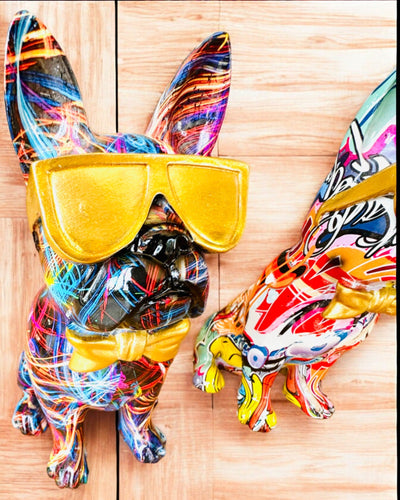 Färgglad Bulldog med Glasögon - Unik Inredningsdekoration, dekorativ figur som present, personalisering med gravyr