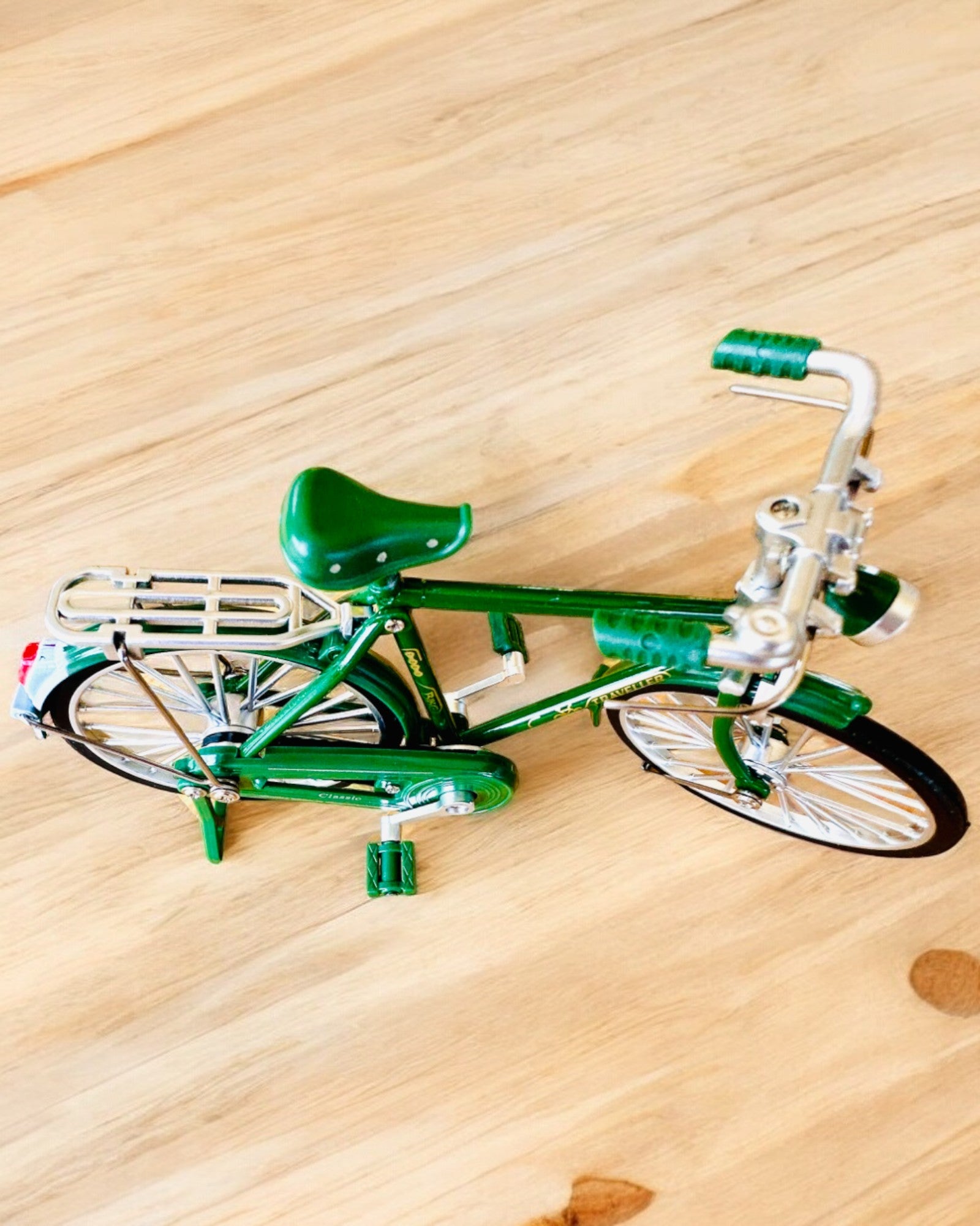 Cykelmodell "Retro Classic" - Miniatyr med Gravyr, perfekt som present