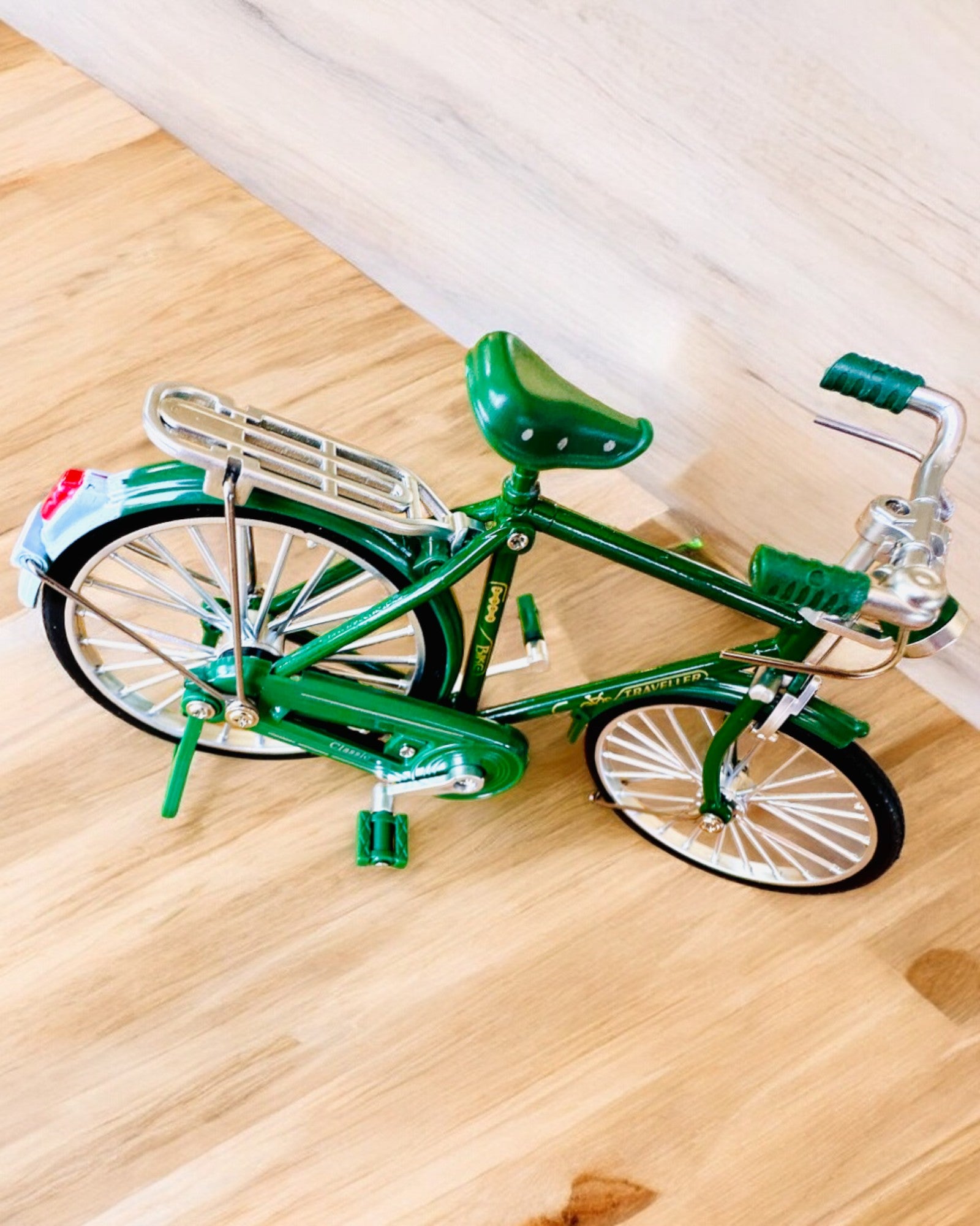Cykelmodell "Retro Classic" - Miniatyr med Gravyr, perfekt som present