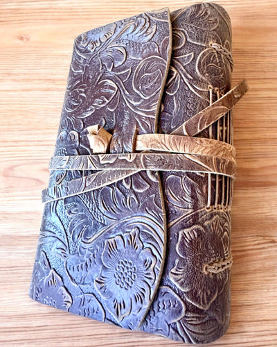 Premium Läderanteckningsbok "Naturens Elegans" - 200 sidor, 120g, anteckningsbok, skissbok, 2 färger att välja mellan, personlig gravyr