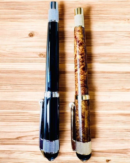 Elegant penna "Majestic" med möjlighet till personalisering som present, 2 färgvarianter att välja mellan