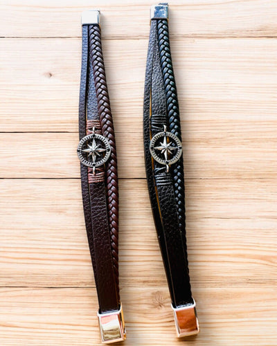 Armband "Compass Adventure" - möjlighet till personlig gravyr som present, 2 färgvarianter att välja mellan