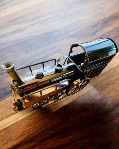 Lokomotyw av järn "Retro Express" – dekoration, modell, handgjord med möjlighet till gravyr som present