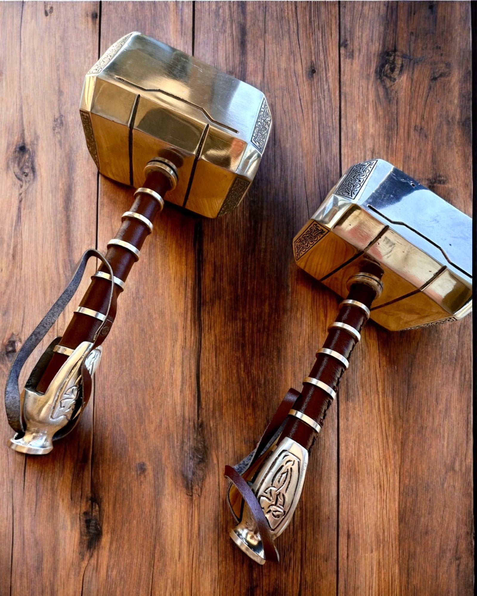 Mjölnir "Chief" - Handgjord hantverkshammare, anpassad med gravyr som present