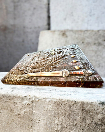 Krönika Krigare Anteckningsbok med Riddartema, anteckningsbok med möjlighet till personlig gravyr som present