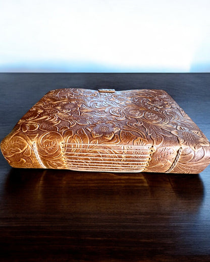 Läderanteckningsbok Vintage "Floralis" – handpräglad, 400 sidor, möjlighet till gravyr, 2 varianter