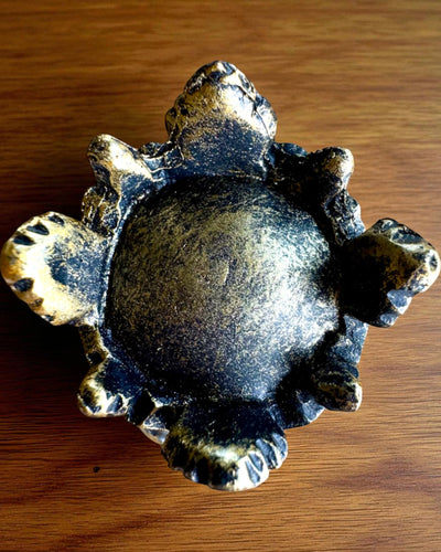 Lejonkungen – Kompakt 14.5 cm dekorativ figur med graveringsalternativ som present