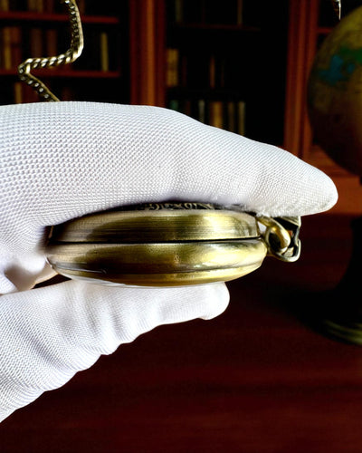 Fickur „Veritas Tempus” – mekanisk tidmätare med möjlighet till gravyr som present, 2 varianter att välja mellan