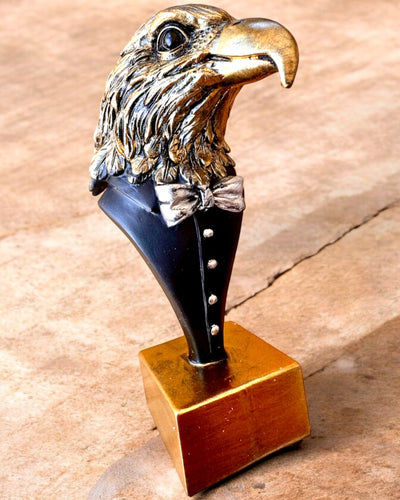 Örnhuvudfigur Büffel Warden – i Elegant Frack med Graveringsalternativ som present