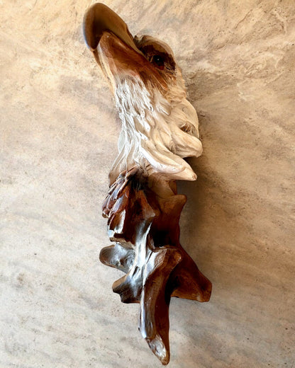 "Orzeł Wolności" - Skulptur i harts med möjlighet till gravyr som present, 26,5 cm hög