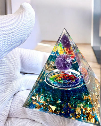 Orgonitisk energipyramid "Mystic Aura"