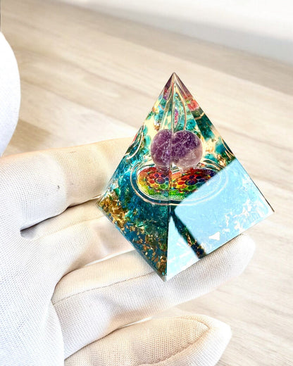 Orgonitisk energipyramid "Mystic Aura"