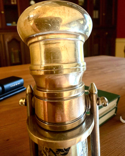 Navigatorstav 2.0 med kompass och dold kikare, möjlighet till personlig gravyr som present