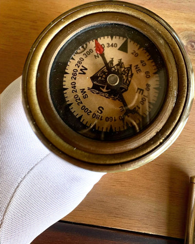 Navigatorstav 2.0 med kompass och dold kikare, möjlighet till personlig gravyr som present